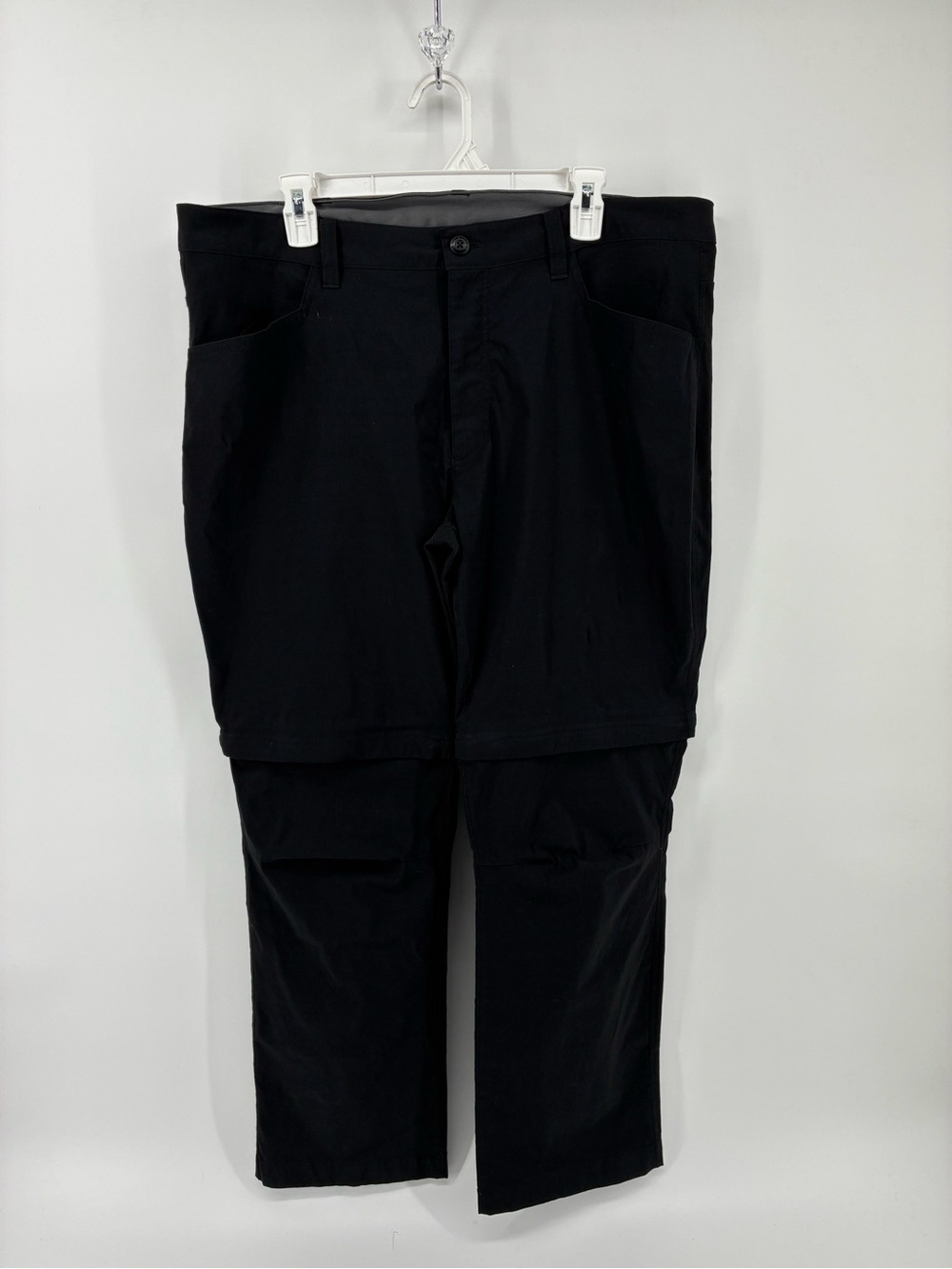 SIZE 40x30 Eddie Bauer Men's Black Convertible Cargo Pants